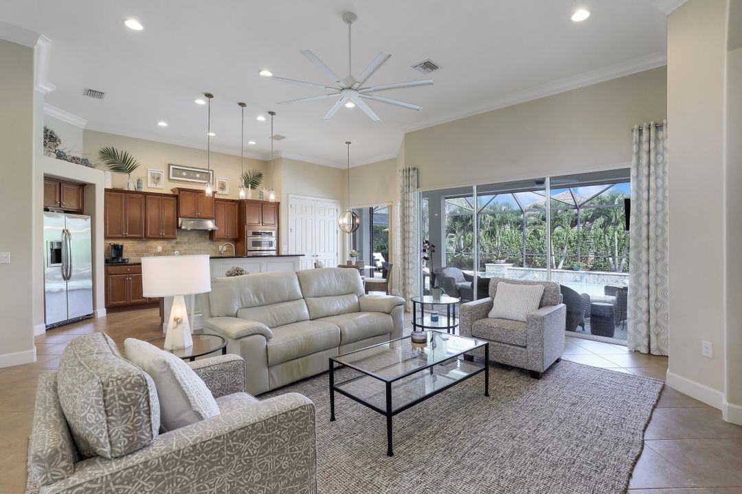 9365 Slate Ct, Naples, FL 34120