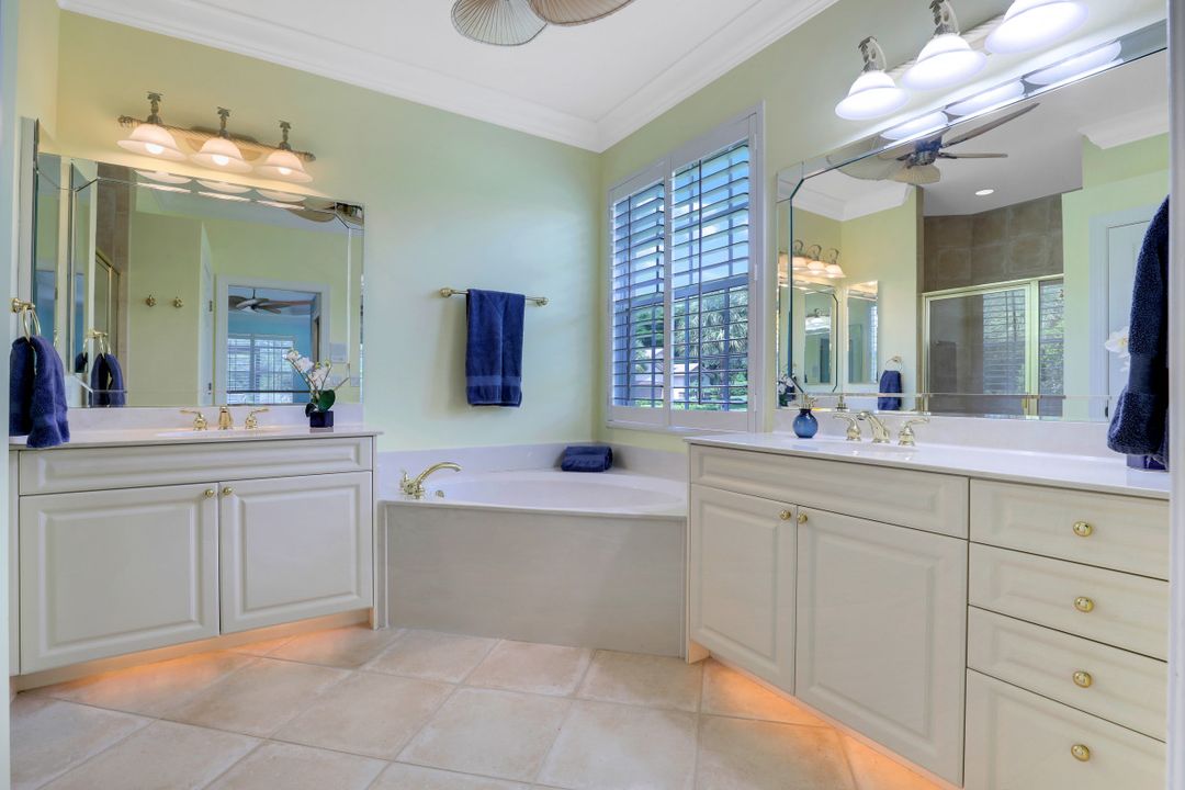 21990 Longleaf Trail Dr, Bonita Springs, FL 34135