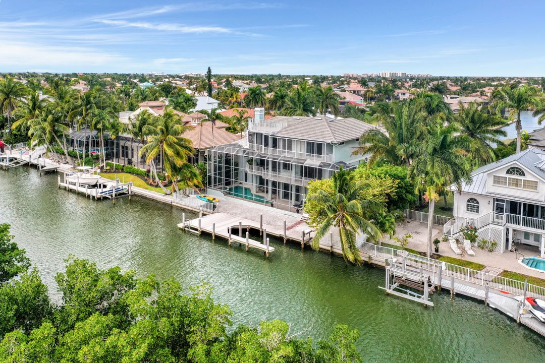 450 Spinnaker Dr, Marco Island, FL 34145