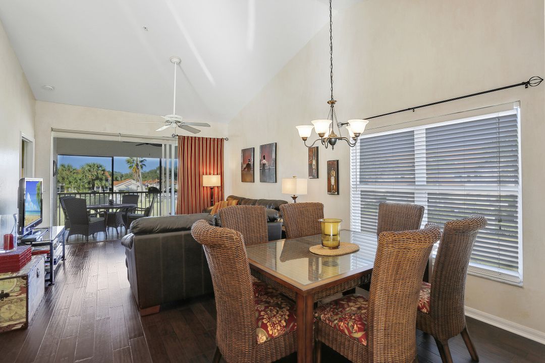 5100 Cedar Springs Dr #204, Naples, FL 34110