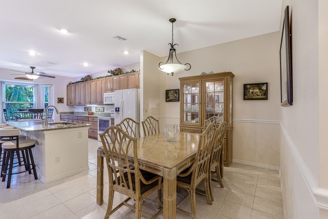 20655 Country Barn Dr, Estero, FL 33928