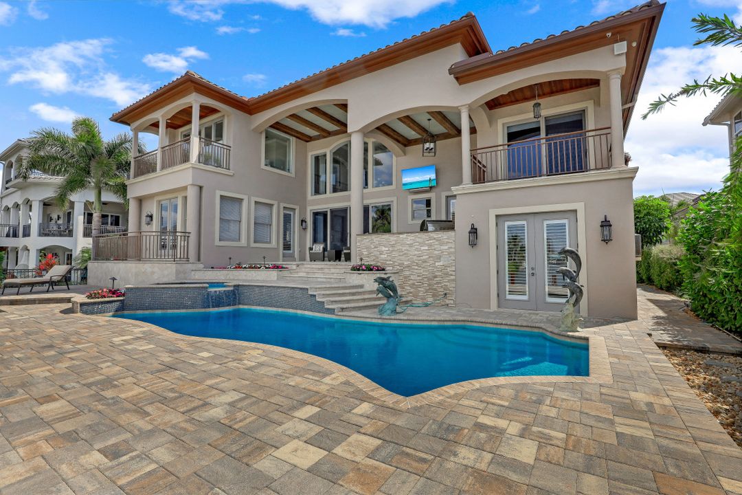 343 Oak Ave, Naples, FL 34108