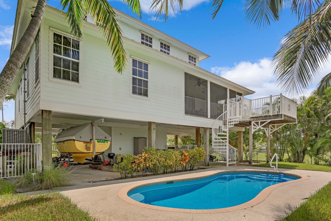 5200 Genesee Pkwy, Bokeelia, FL 33922