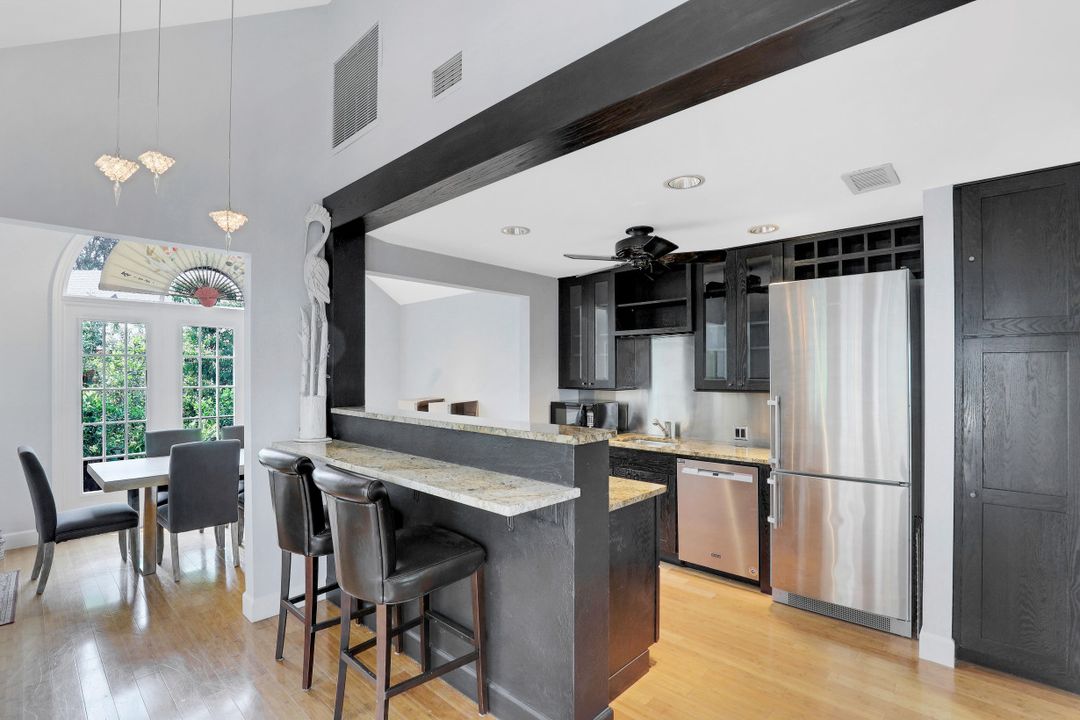 1269 Solana Rd #E-3, Naples, FL 34103