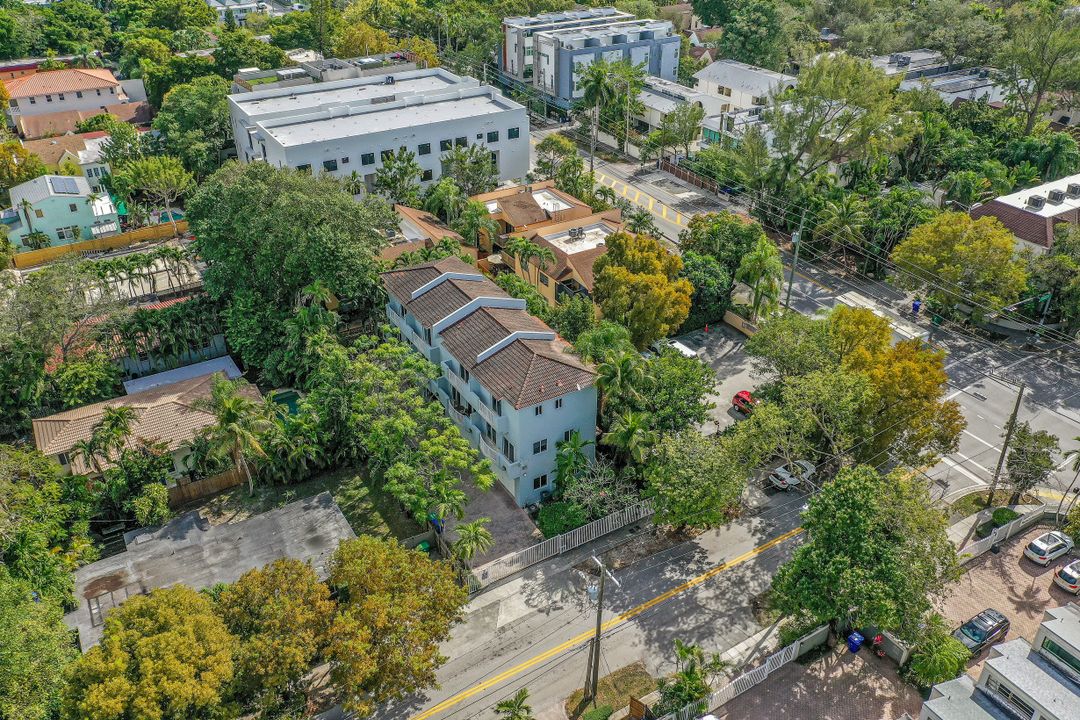 2951 Virginia St, Miami, FL 33133