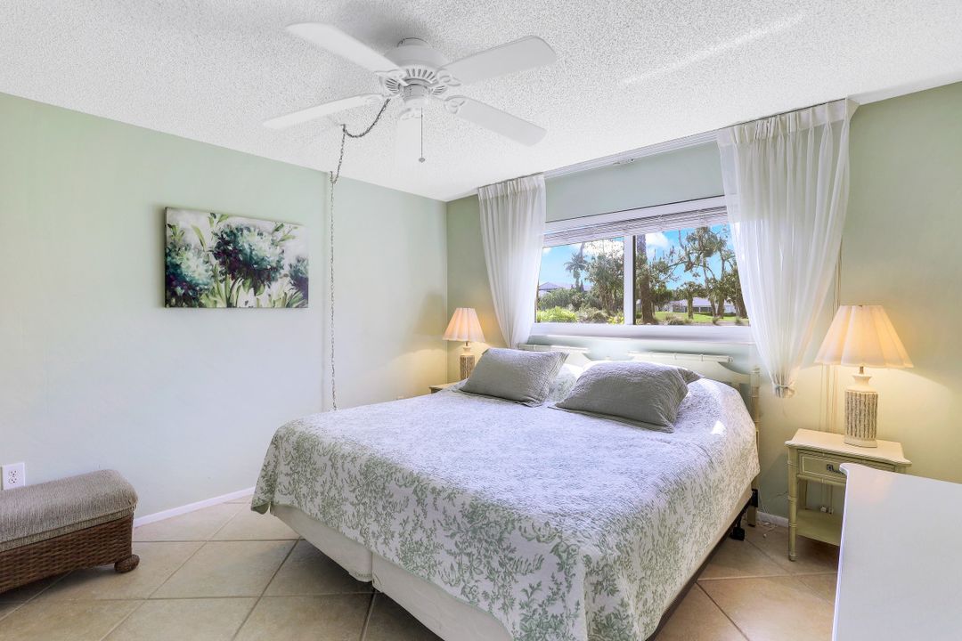 150 Turtle Lake Ct #103, Naples, FL 34105