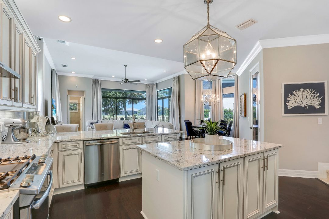 4600 Azalea Dr, Naples, FL 34119