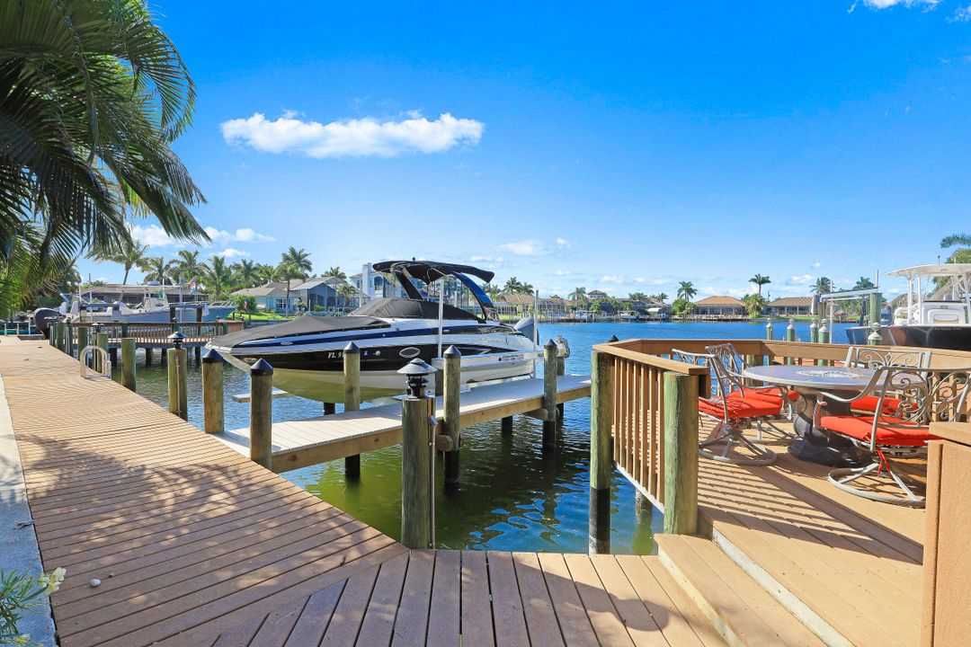 2604 Cape Coral Pkwy W, Cape Coral, FL 33914