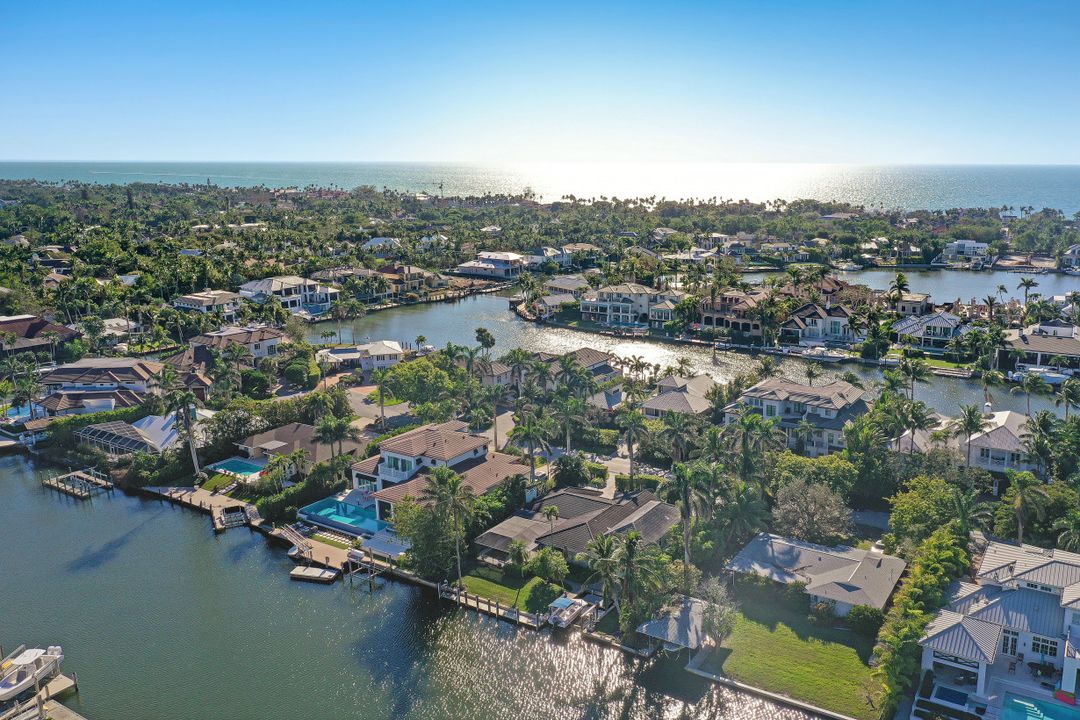 1935 5th St S, Naples, FL 34102