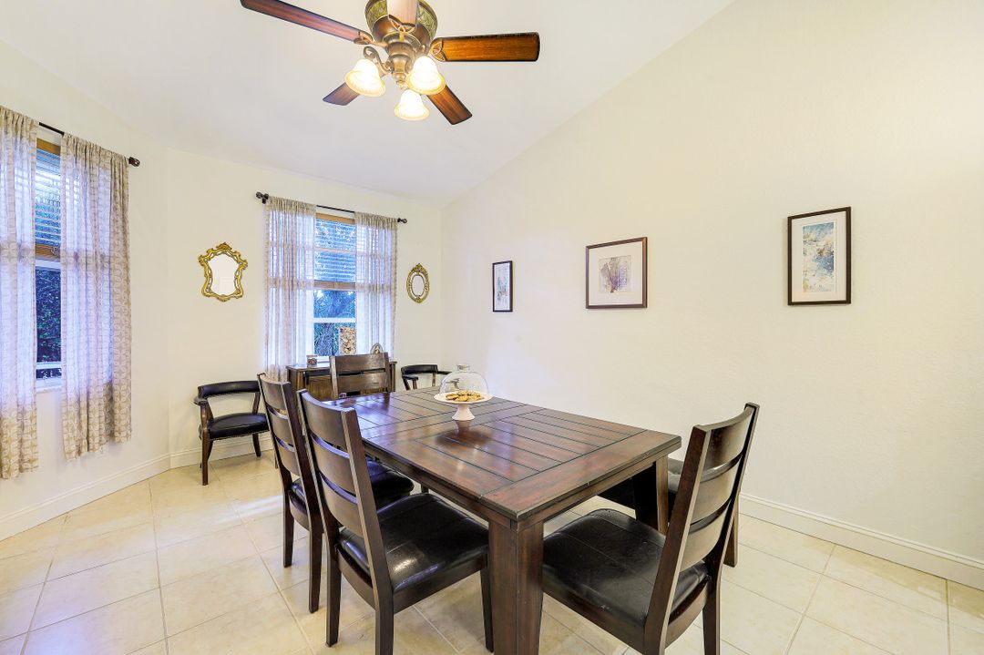 1355 Mariposa Cir  #6-202, Naples, FL 34105