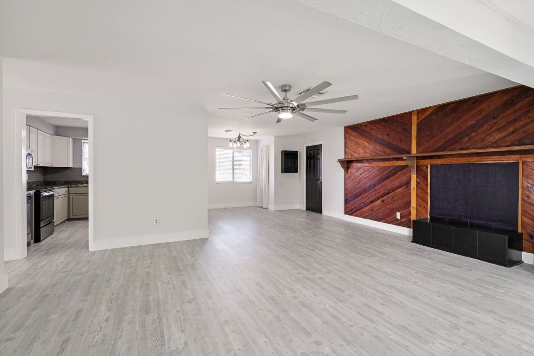 3575 Thomasson Dr, Naples, FL 34112