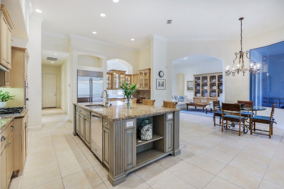 9321 Lakebend Preserve Ct, Bonita Springs, FL 34135