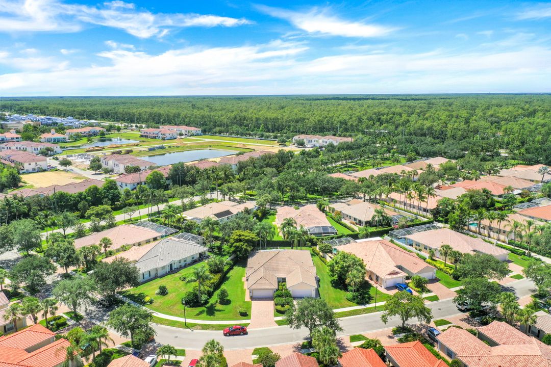 3343 Cayman Ln, Naples, FL 34119