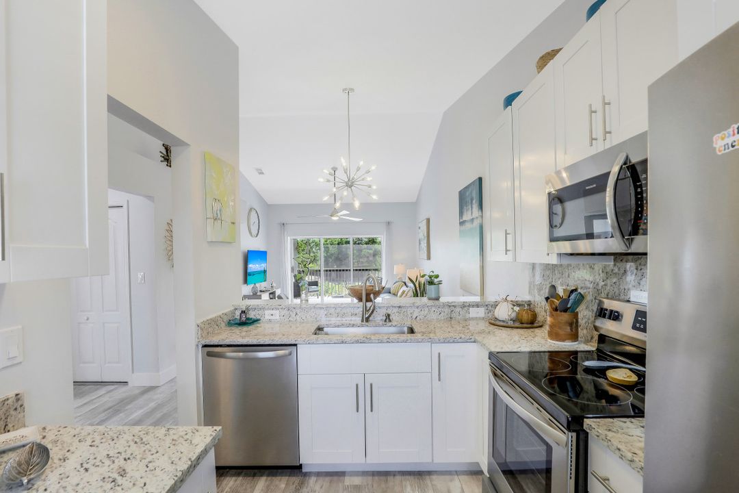 1006 Mainsail Dr #222, Naples, FL 34114