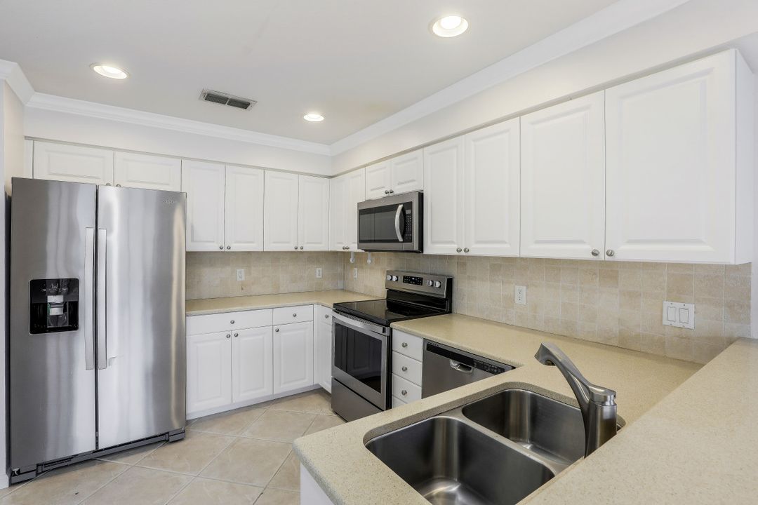 7122 Blue Juniper Ct #101, Naples, FL 34109