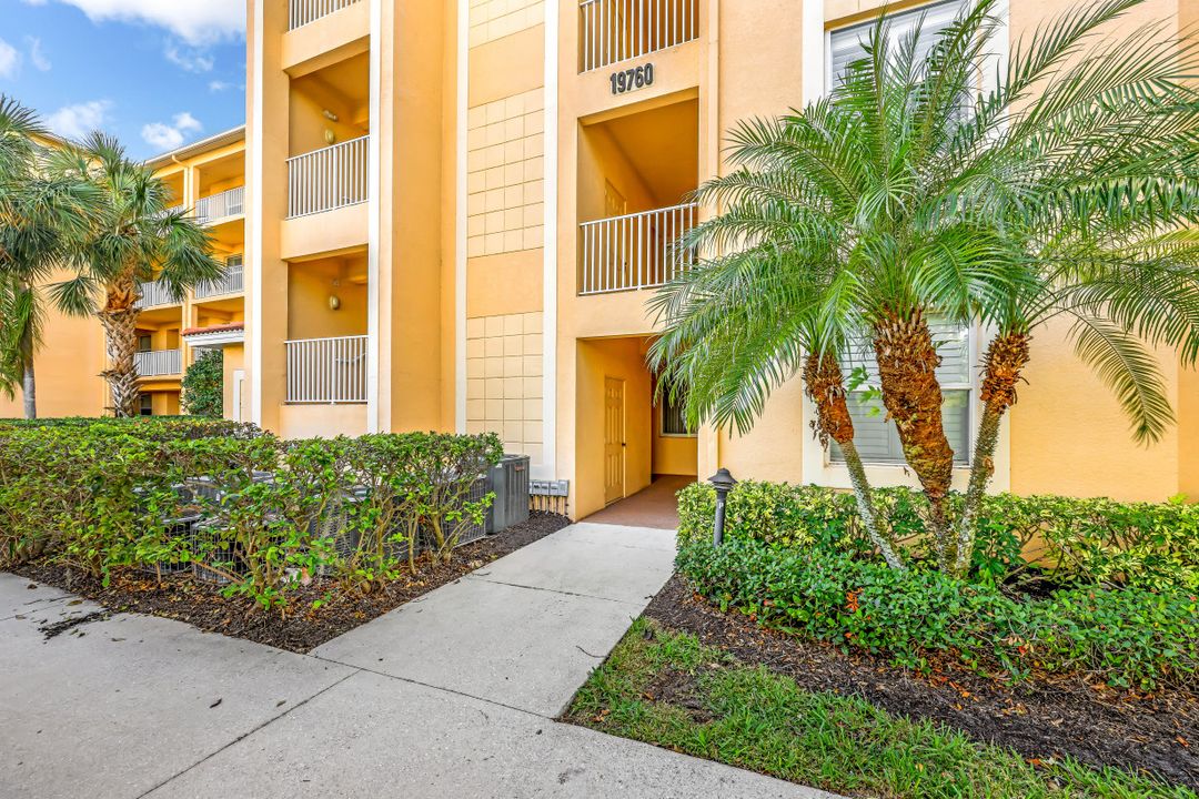 19760 Osprey Cove Blvd APT 127 #127, Fort Myers, FL 33967