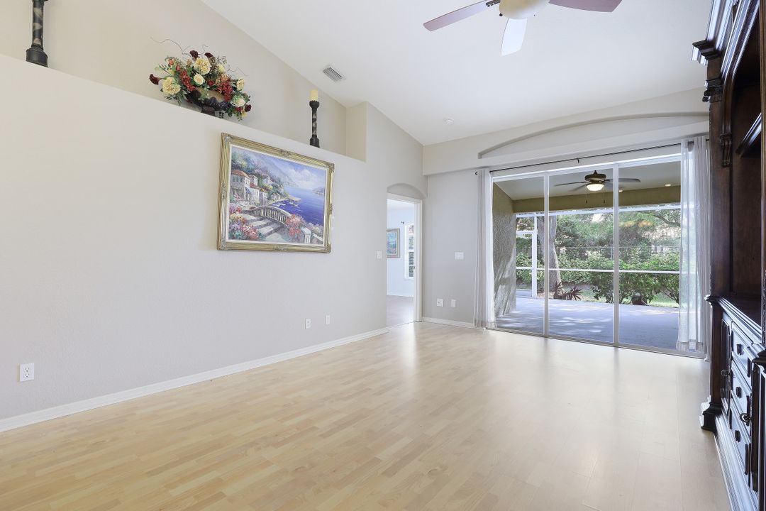 8435 Ibis Cove Cir, Naples, FL 34119