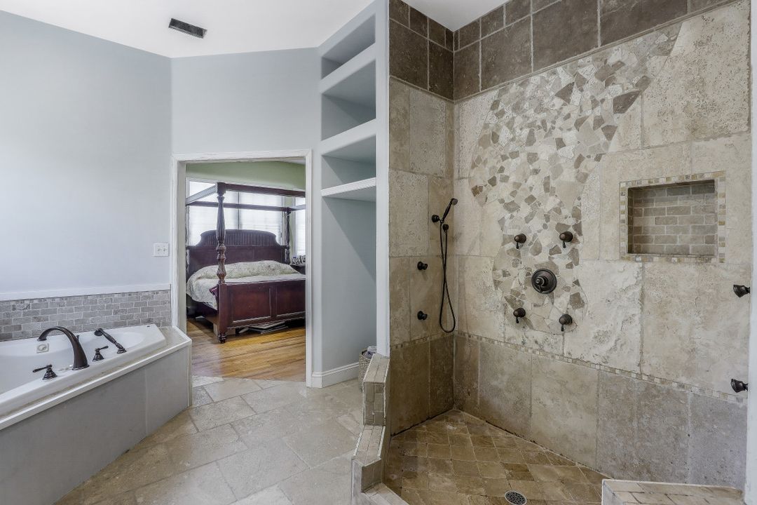 3074 Woodstock Ave, Naples, FL 34120