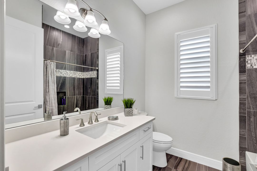 2612 Surfside Blvd, Cape Coral, FL 33914