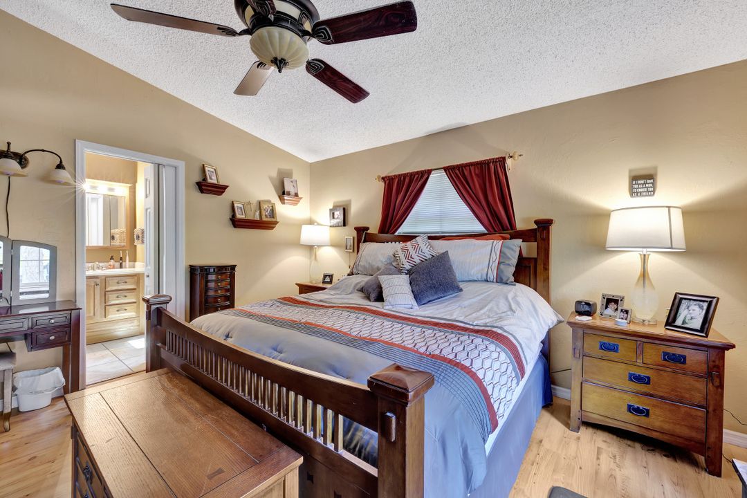 7160 Vassar Dr, Fort Myers, FL 33908