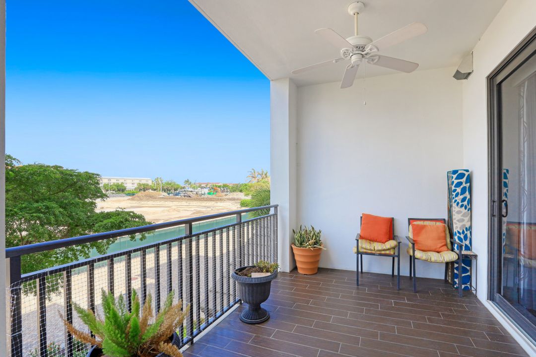 1030 3rd Ave S #215, Naples, FL 34102