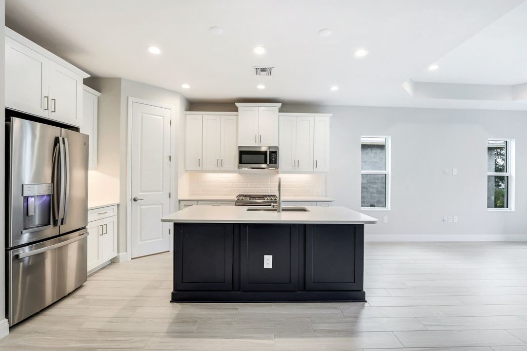 8794 Pigeon KY, Fort Myers, FL 33908