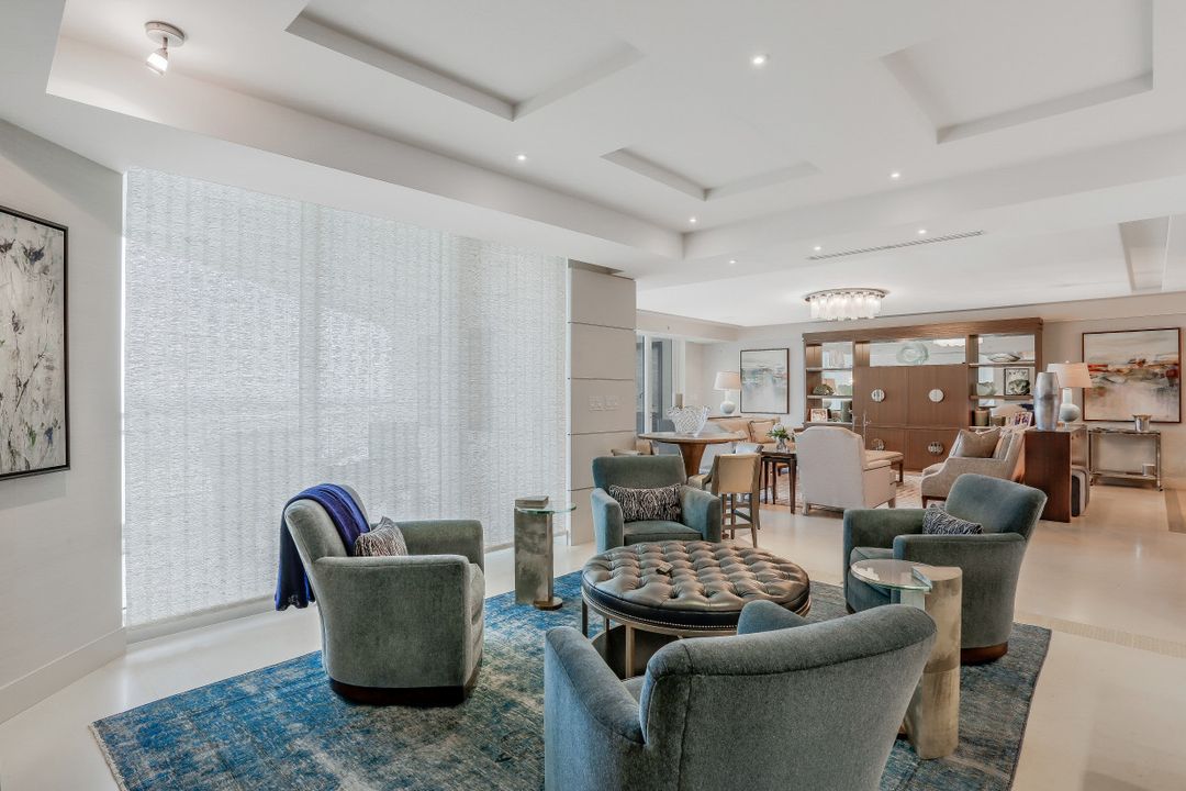 11125 Gulf Shore Dr #701, Naples, FL 34108