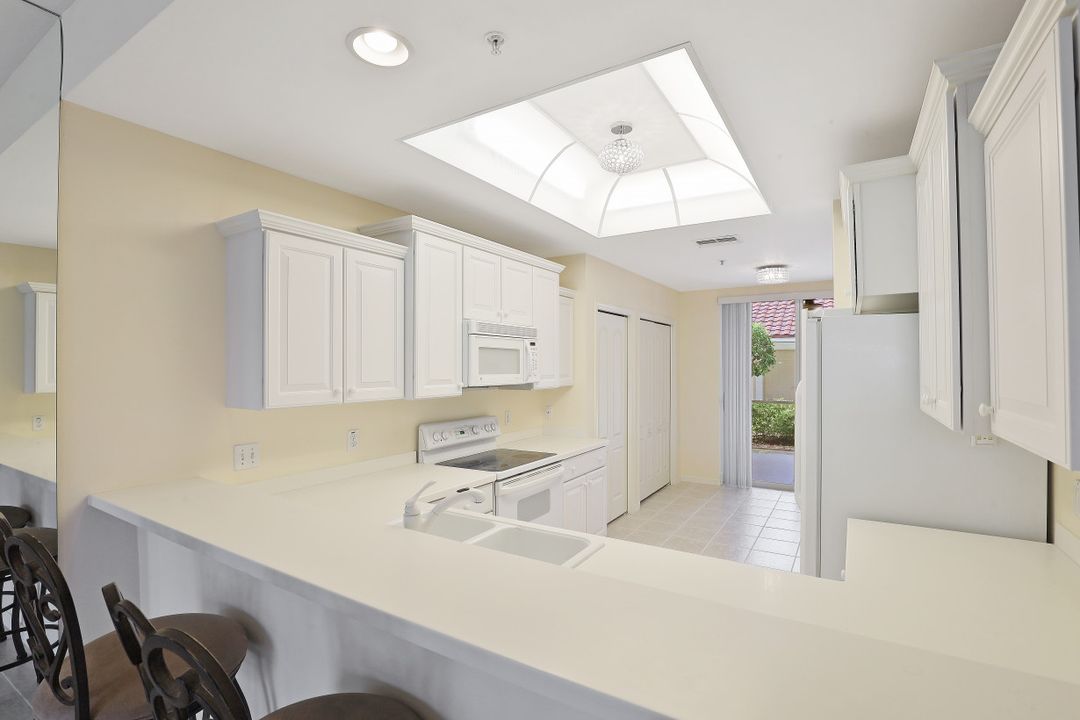 2870 Cypress Trace Cir #1712, Naples, FL 34119