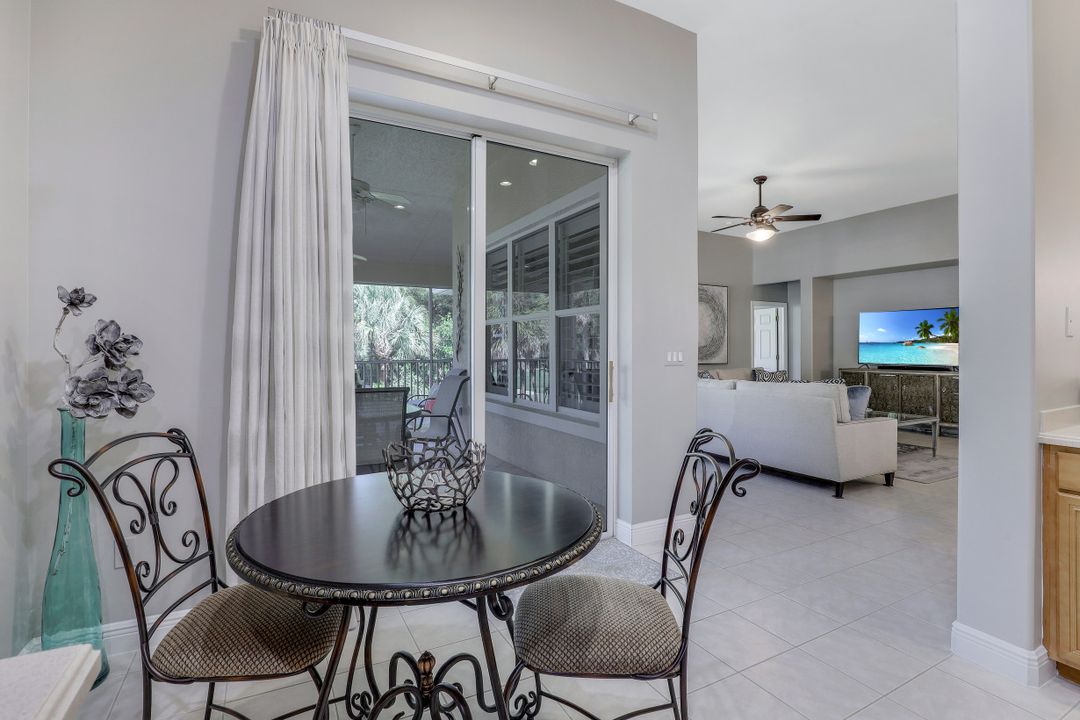 4810 Shinnecock Hills Ct, Naples, FL 34112