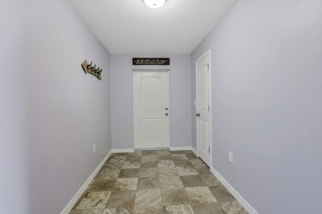 1708 NE Juanita Pl, Cape Coral, FL 33909