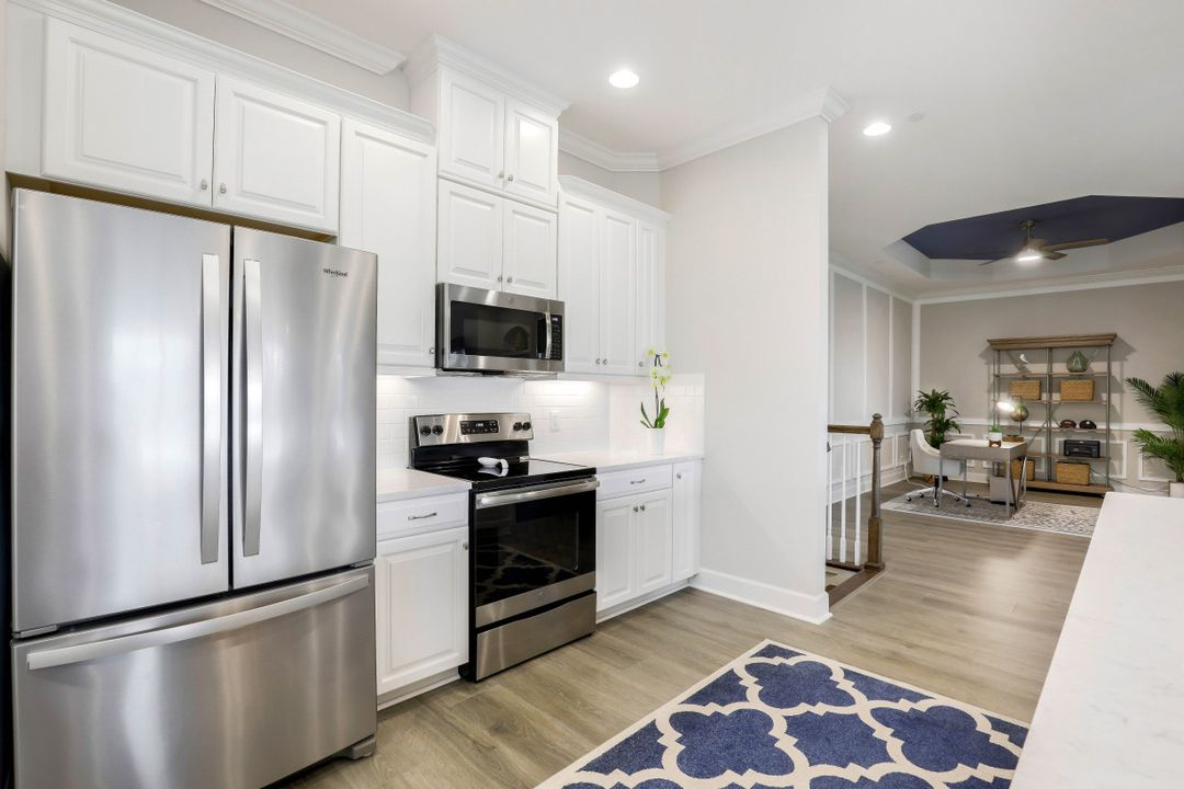 9653 Montelanico Loop, Naples, FL 34119