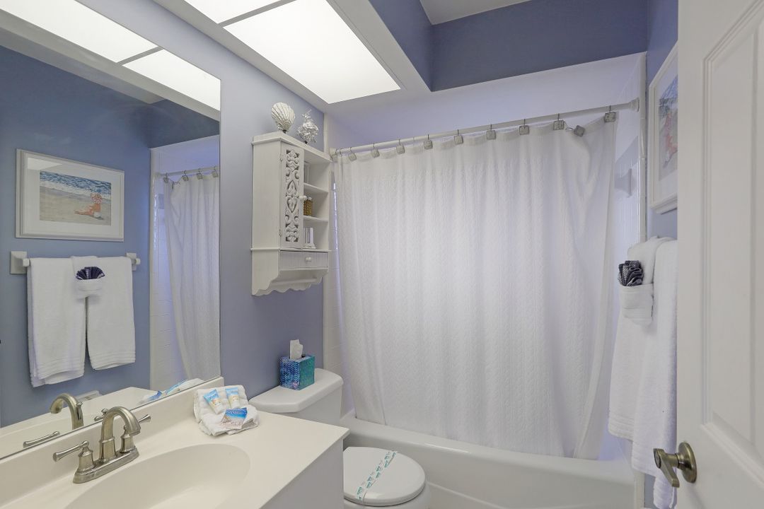 725 Plantation Ct, Marco Island, FL 34145