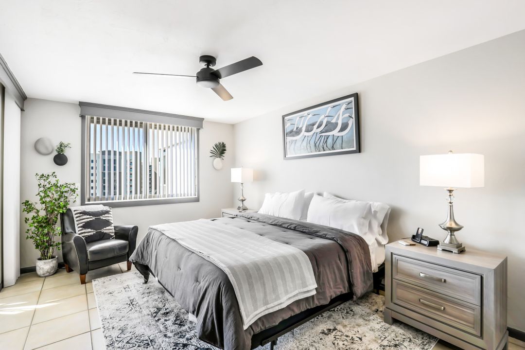 11116 Gulf Shore Dr #904, Naples, FL 34108