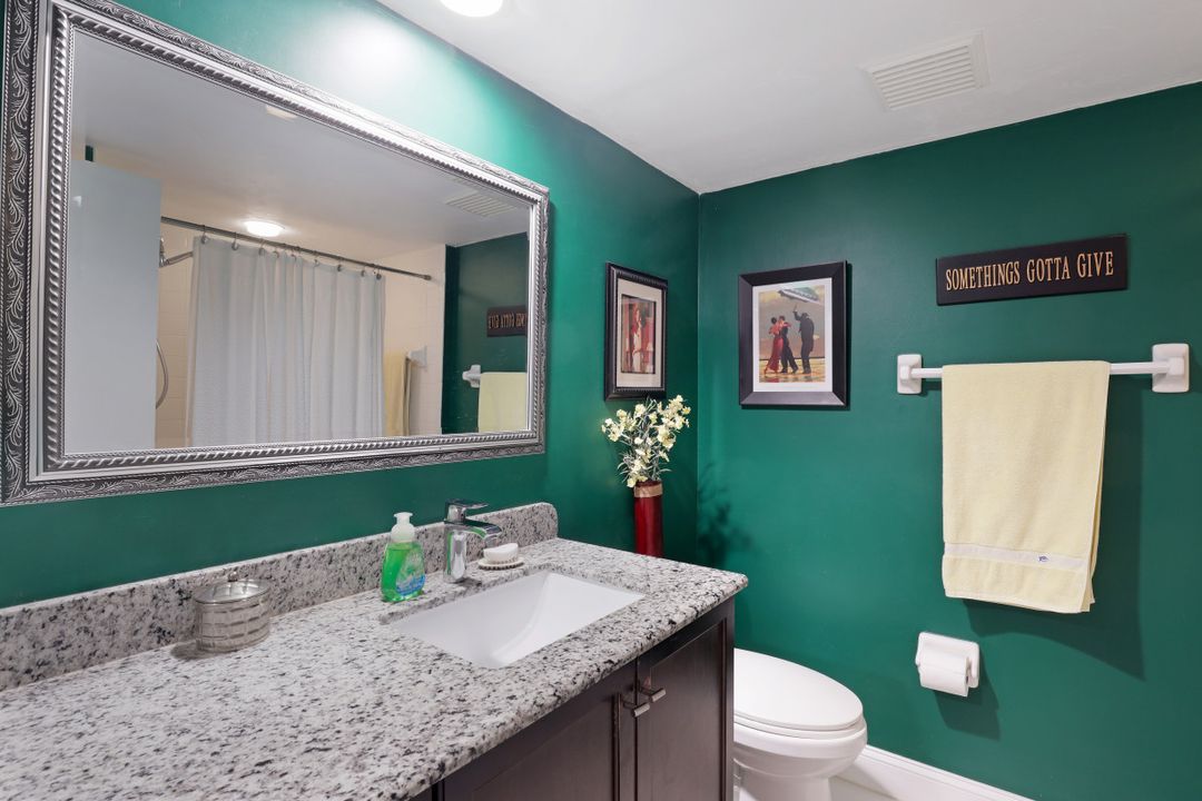 11118 Gulf Shore Dr #602, Naples, FL 34108