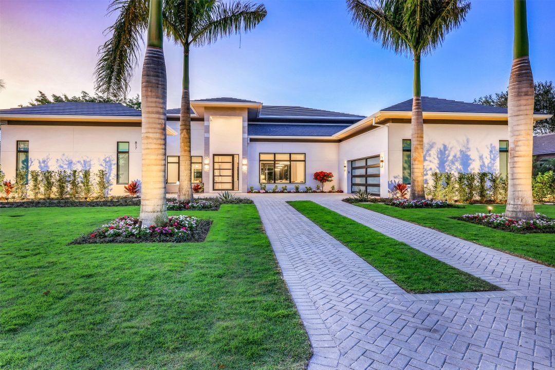 817 Buttonbush Ln, Naples, FL 34108