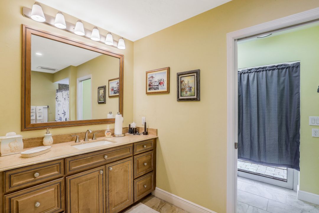 2811 SE 19th Pl, Cape Coral, FL 33904