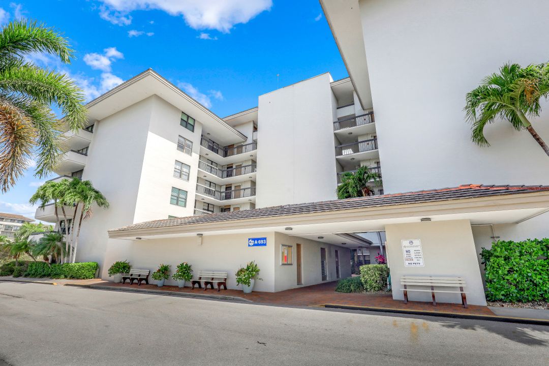 693 Seaview Ct #A-206, Marco Island, FL 34145