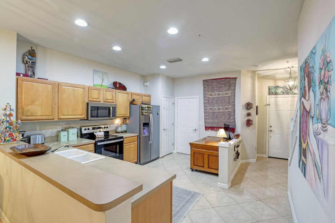 15809 Marcello Cir, Naples, FL 34110