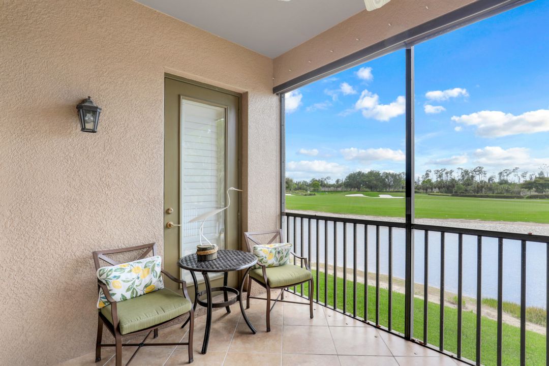 9525 Ironstone Terrace #Unit 202, Naples, FL 34120
