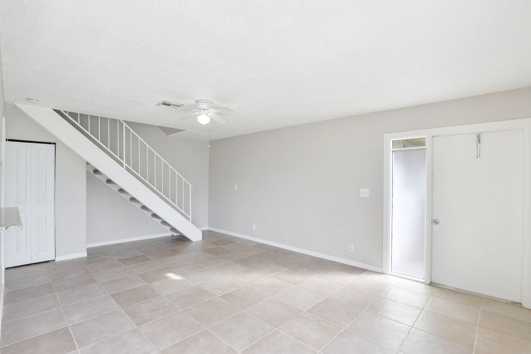 5848 Queen Elizabeth Way ##2, Fort Myers, FL 33907