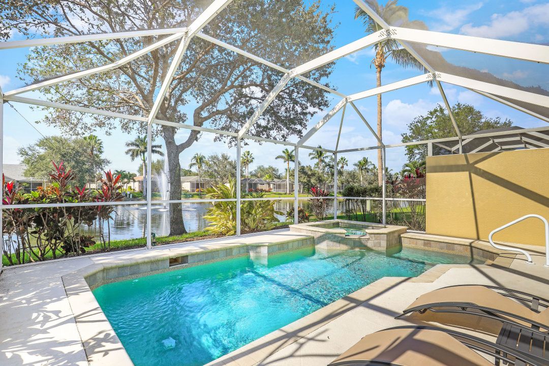 8173 Tauren Ct, Naples, FL 34119