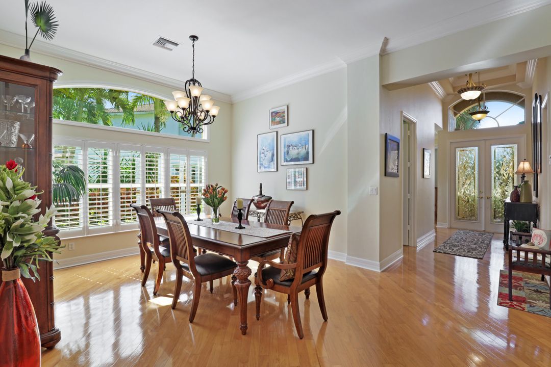 2025 Isla De Palma Cir, Naples, FL 34119