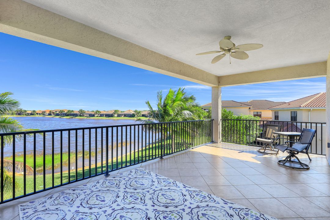 3025 Cinnamon Bay Cir, Naples, FL 34119