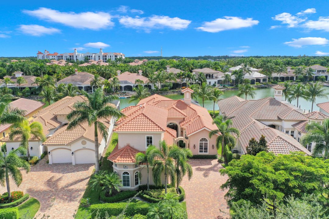 10610 Via Milano Dr, Miromar Lakes, FL 33913