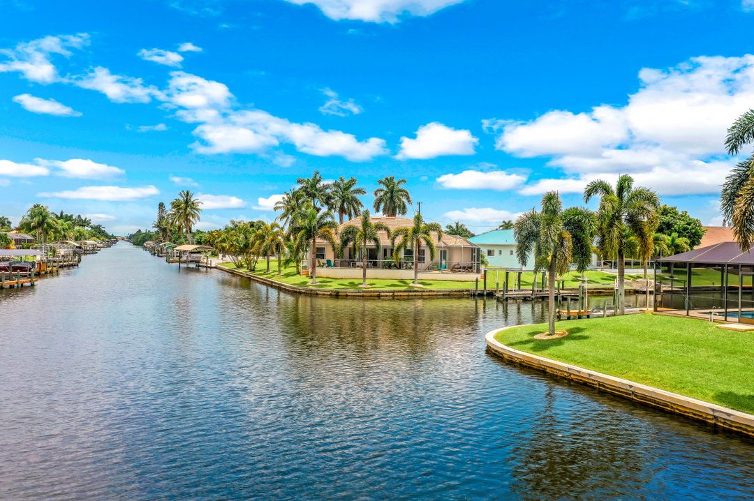 202 SW 37th Terrace, Cape Coral, FL 33914