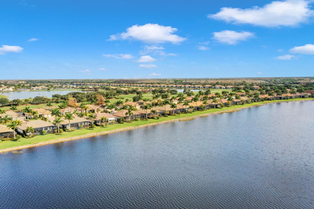 10066 Biscayne Bay Ln, Naples, FL 34120