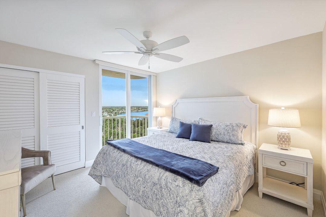 40 Seagate Dr #1004, Naples, FL 34103