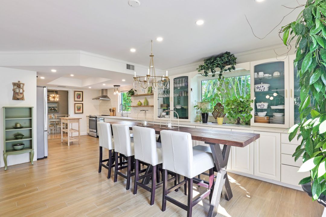 1030 Aqua Ln, Fort Myers, FL 33919