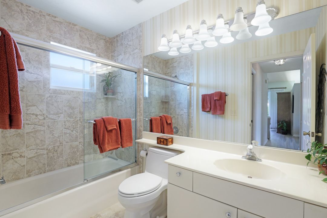 290 Emerald Bay Cir #L-2, Naples, FL 34110