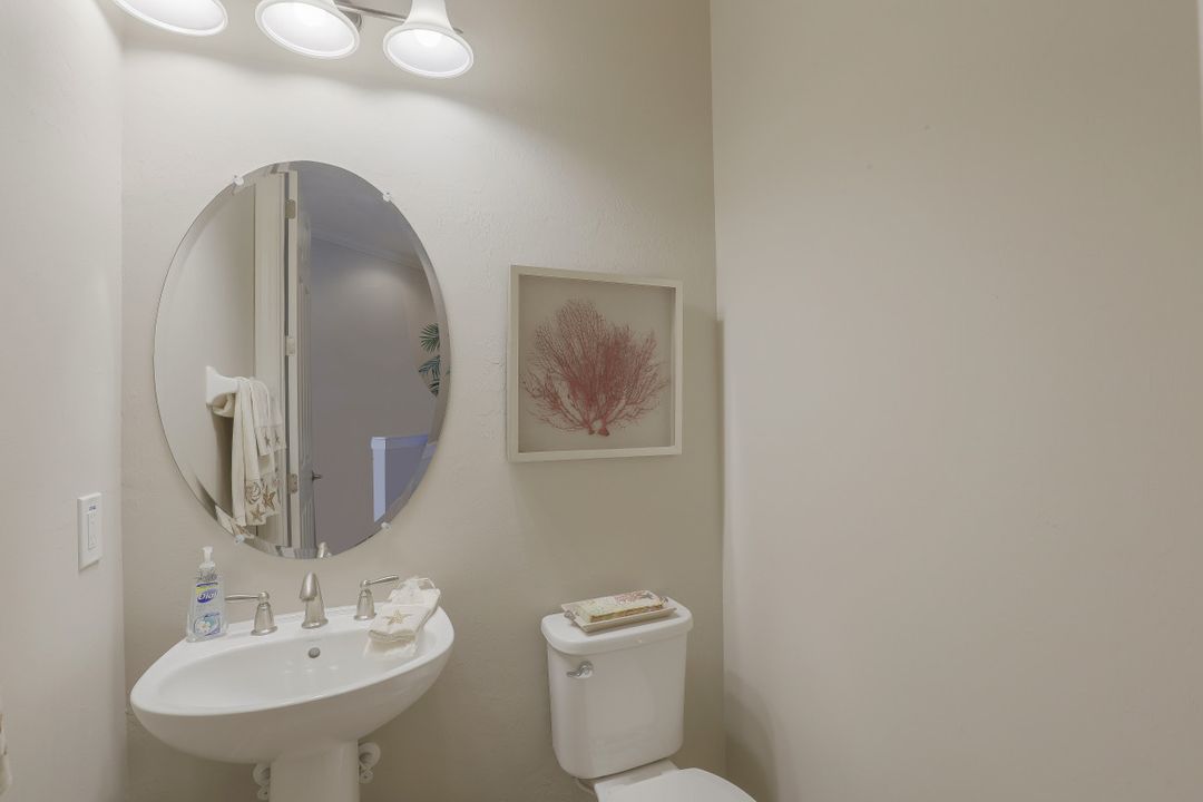 8843 Nautical Landing Cir #201, Naples, FL 34120